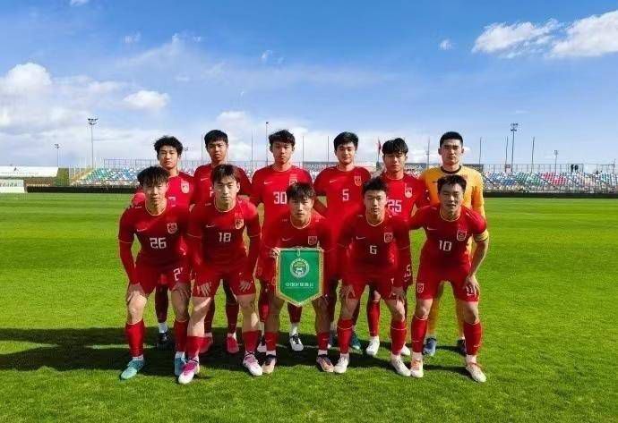 曼城半场暂2-0弗鲁米嫩塞。